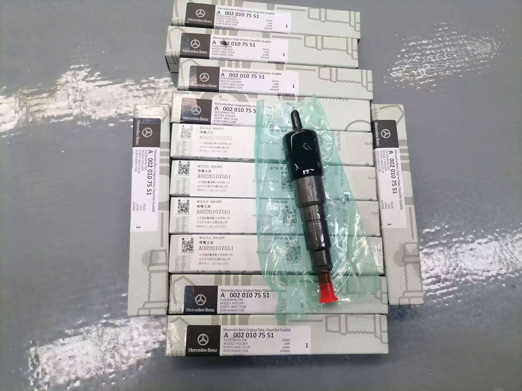 道依茨奔腾OM906发起机NOZZEL HOLDER/喷油器/喷油嘴A0020107551