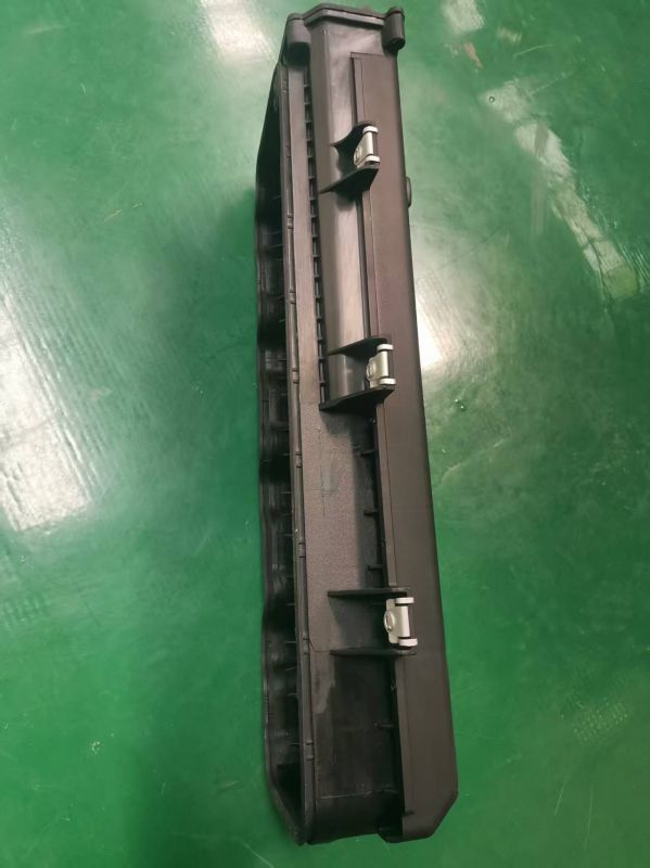 道依茨奔腾OM904/OM924发起机气缸盖罩50500035/A9040100930